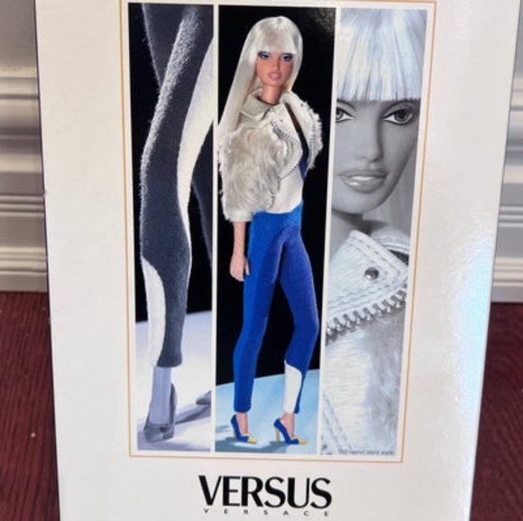 Barbie Versus Versace Gold Label Doll Mattel 2004 Designer for the Stars NRFB - Picture 2 of 10